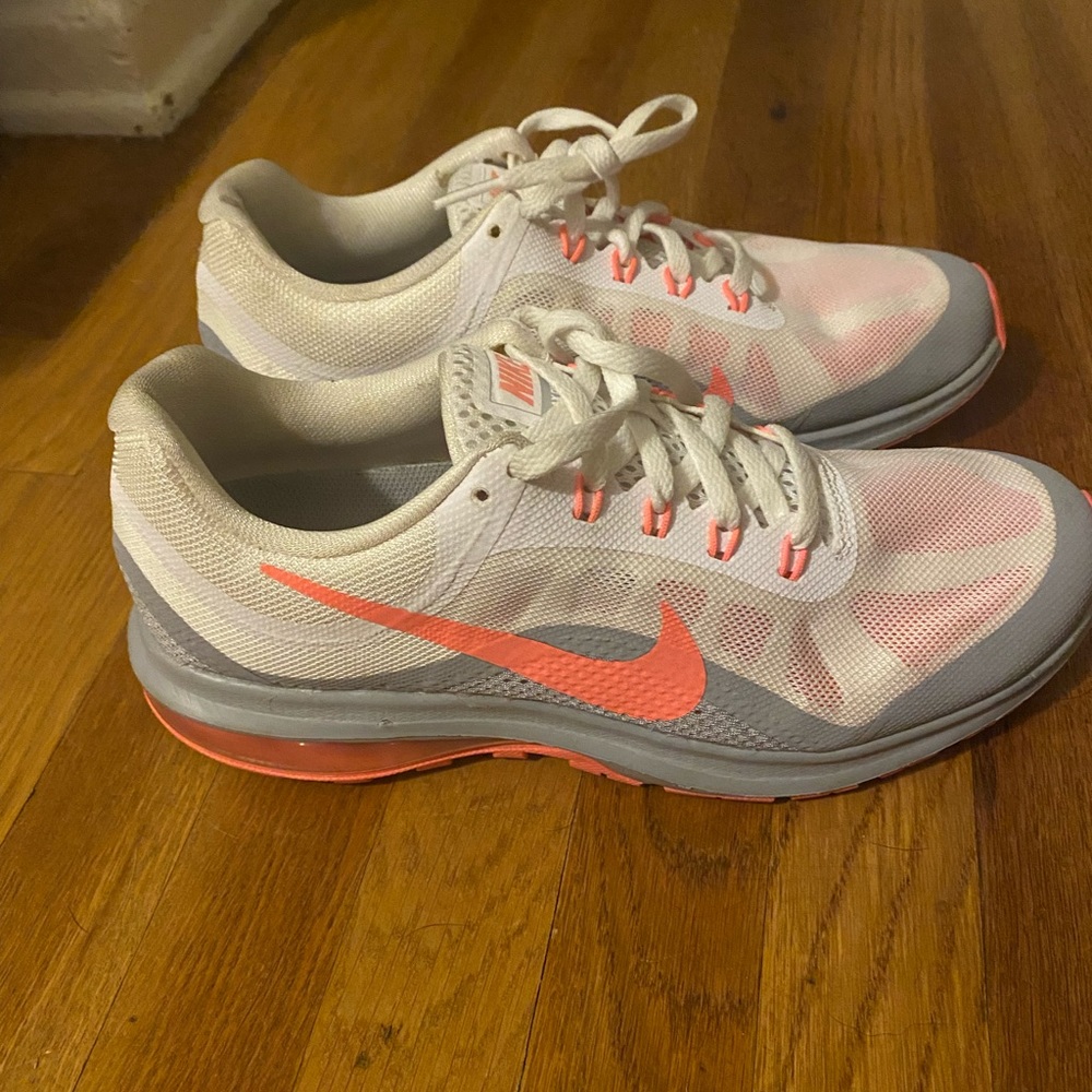 Women’s Nike Max Dynasty 2